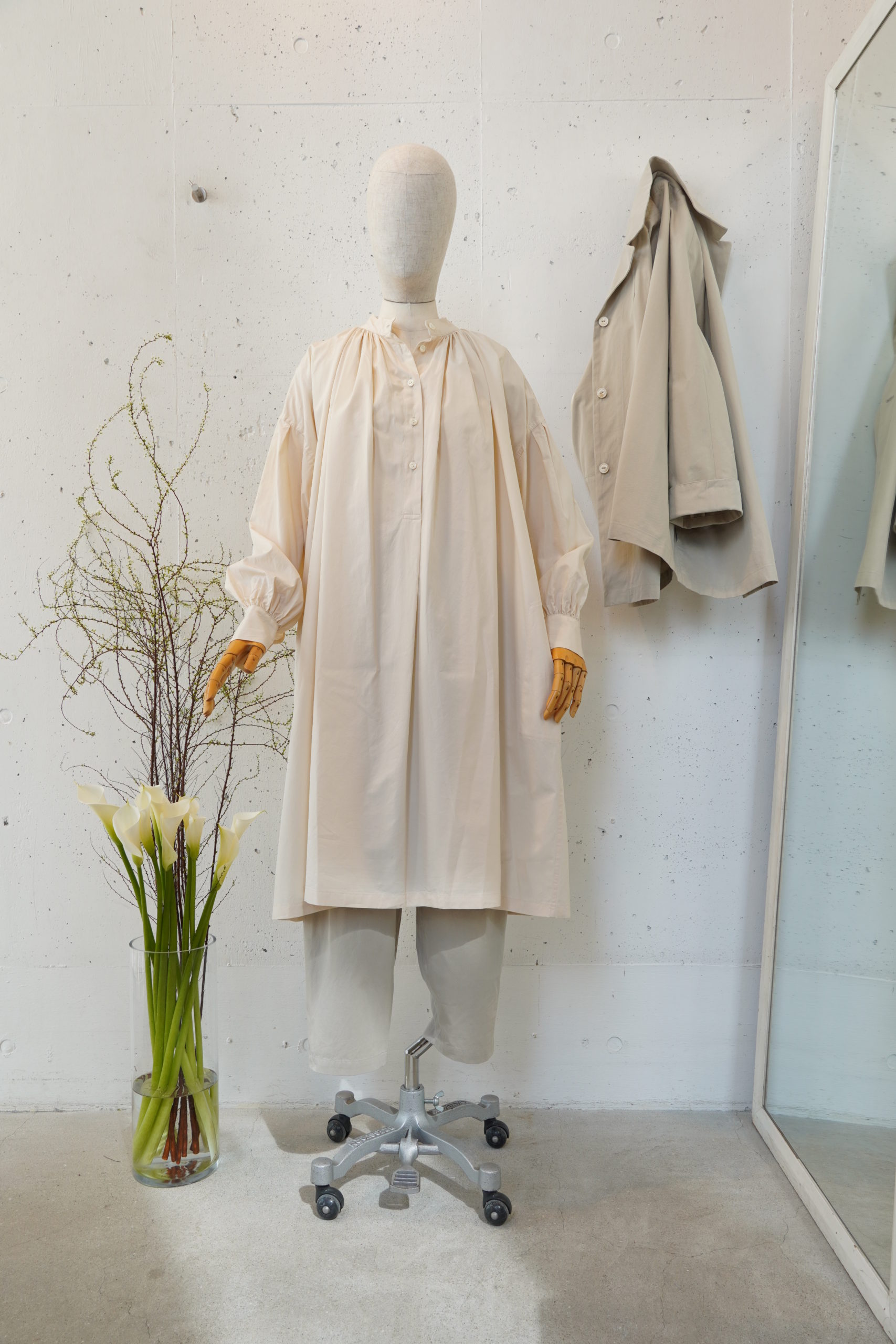 【23SS】 ARTS&SCIENCE new gather blouse